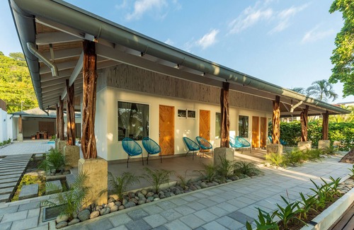 Playa Hermosa Maison | Superbe OCEANFRONT Beach Villa! Quelques étapes pour réchauffer le sable et l'eau fraîche de l'océan