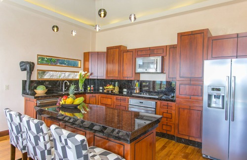 Valle Pura Vida Maison | STUNNING OCEANVIEW, FAMILY LUXURY, NEW, PRIVATE MOUNTAIN TOP in Manuel Antonio