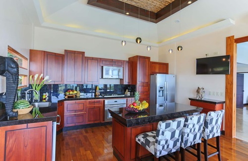 Valle Pura Vida Maison | STUNNING OCEANVIEW, FAMILY LUXURY, NEW, PRIVATE MOUNTAIN TOP in Manuel Antonio