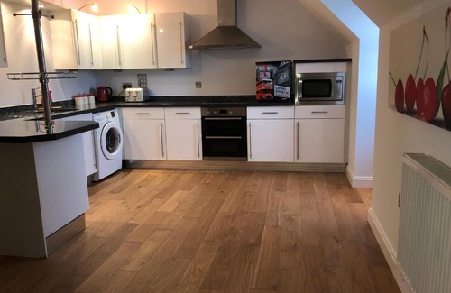 Leigh-on-Sea Appartement | Stunning Penthouse with Sea Views - Close to the Beach, Sea & Bars ,Restaurants & Shops