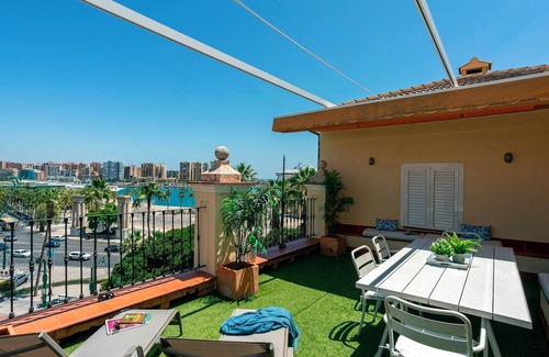 Ensanche Centro Appartement | Bright Penthouse with Terrace. Plaza de la Marina