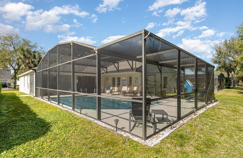 Orange Tree Villa | Refurbished Stunning Pool Home, close to Attractions - 16306