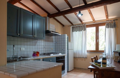 Citta Sant'Angelo Maison | Maison de vacances privée avec WIFI, piscine, TV, patio, animaux admis, parking, près de Pescara