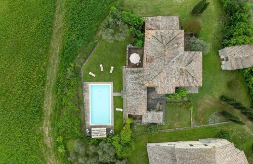 Monteroni d'Arbia Villa | Maison de vacances privée avec piscine privée, WIFI, TV, balcon, vue panoramique, près de Sienne