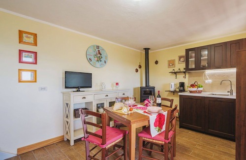 Stazzema Maison | Merveilleuse maison de vacances privée pour 4 personnes avec WIFI, TV, terrasse et animaux admis