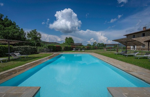 Badia Agnano Villa | Maison de vacances privée avec internet, piscine privée, climatisation, patio, vue panoramique