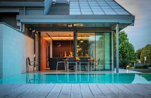 Arzergrande Villa | Maison de vacances privée avec WIFI, piscine, bain à remous, climatisation, sauna, TV, patio