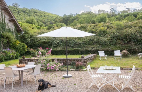 La Tagniere Maison | Merveilleuse maison de vacances privée avec piscine, WIFI, TV, patio et animaux admis