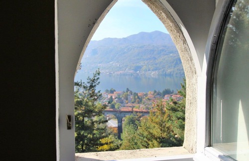 Pettenasco Maison | Merveilleuse maison de vacances privée pour 4 personnes avec patio