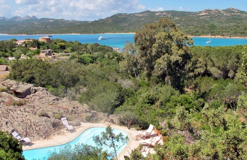 Capriccioli Villa | Maison de vacances privée avec WIFI, piscine privée, climatisation, TV, terrasse, parking