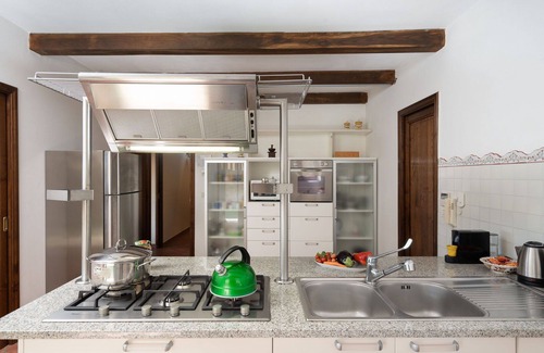 Subbiano Villa | Maison de vacances privée avec bain à remous, piscine, WIFI, climatisation, TV, terrasse