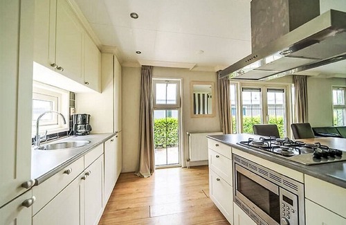 Dordtse Biesbosch Maison | Merveilleuse maison de vacances privée pour 4 personnes avec piscine, WIFI, TV et terrasse