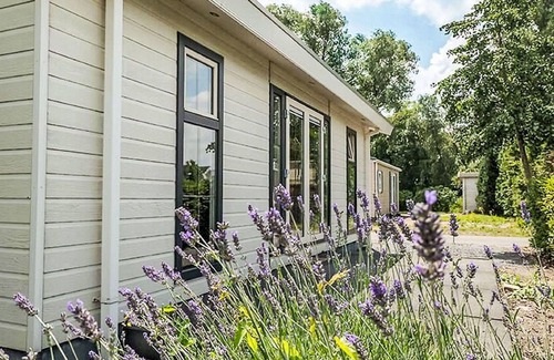 Dordtse Biesbosch Maison | Merveilleuse maison de vacances privée pour 4 personnes avec piscine, WIFI, TV et terrasse
