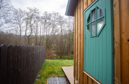 Glen Urquhart Maison | Belle maison de vacances privée pour 2 personnes avec TV, patio et parking