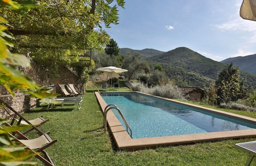 Vorno Villa | Maison de vacances privée avec piscine privée, climatisation, WIFI, TV, terrasse, près de Lucques