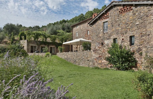 Vorno Villa | Maison de vacances privée avec piscine privée, climatisation, WIFI, TV, terrasse, près de Lucques