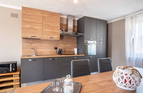 Cherasco Maison | Belle maison de vacances privée avec piscine privée, WIFI, climatisation, TV, terrasse et parking