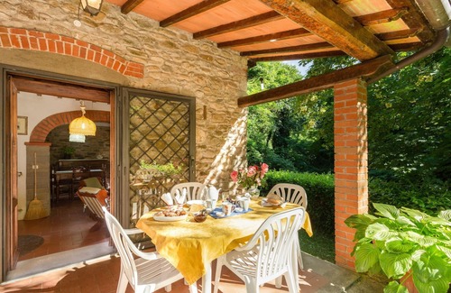 Molezzano Villa | Merveilleuse maison de vacances privée pour 4 personnes avec WIFI, TV, patio et animaux admis
