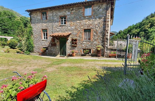 Villabuona Villa | Belle maison de vacances privée avec piscine privée, WIFI, TV et animaux admis