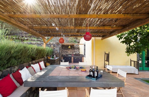 Rovittello Villa | Maison de vacances privée avec piscine privée, WIFI, TV, terrasse, animaux admis, parking