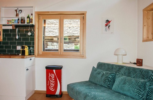 Semione Maison | Merveilleuse maison de vacances privée avec patio, animaux admis, vue panoramique et parking