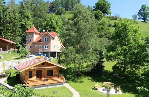 Becov nad Teplou Maison | Belle maison de vacances privée pour 4 personnes avec WIFI, TV, patio et parking