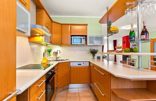 Dolni Chabry Villa | Merveilleuse maison de vacances privée pour 8 personnes avec WIFI, piscine privée, TV et terrasse