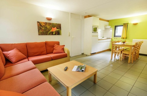Rauw Maison | Belle maison de vacances privée pour 6 personnes avec WIFI, piscine, TV et parking