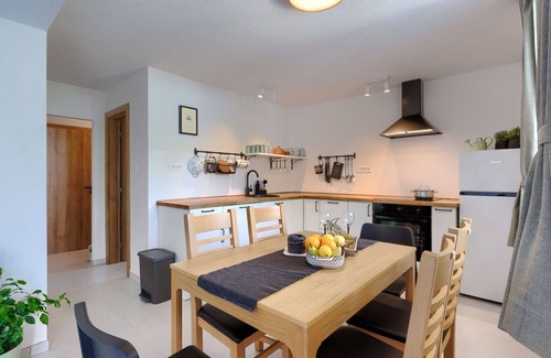 Cerovlje Maison | Belle maison de vacances privée avec WIFI, climatisation, piscine privée, TV, terrasse, parking