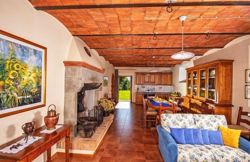Porrena Villa | Maison de vacances privée avec WIFI, piscine privée, TV, patio, animaux admis, vue panoramique