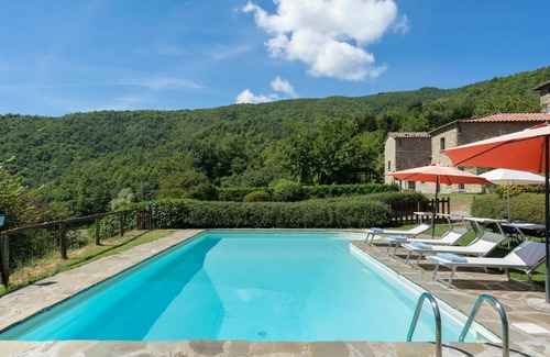 Pieve di Chio Maison | Belle maison de vacances privée avec piscine privée, WIFI, TV, terrasse, animaux admis, parking