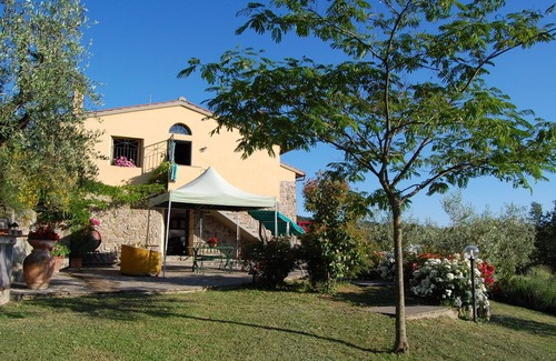 Rufina Maison | Merveilleuse maison de vacances privée avec WIFI, piscine privée, TV, vue panoramique et parking