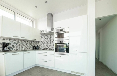 Biddinghuizen Maison | Belle maison de vacances privée pour 6 personnes avec WIFI, piscine, TV et terrasse