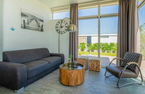 Biddinghuizen Maison | Belle maison de vacances privée pour 6 personnes avec WIFI, piscine, TV et terrasse