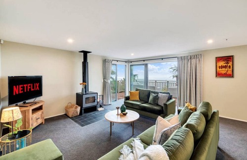 Waiatarua Maison | ★ Retraite paisible et moderne au sommet d'une colline près de Henderson, Titirangi, Piha et Karekare ★