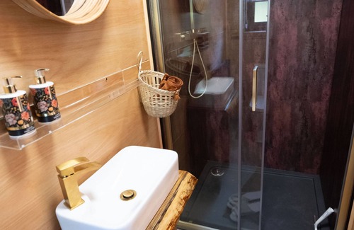 Graigfechan Cabine | Stunning Scandinavian A Frame lodge with outside bathtub