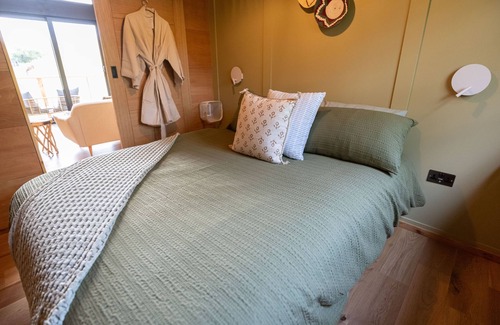 Graigfechan Cabine | Stunning Scandinavian A Frame lodge with outside bathtub