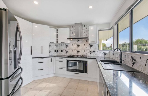 Manurewa Maison | Stunning Sea View Home Very near to AKL Airport