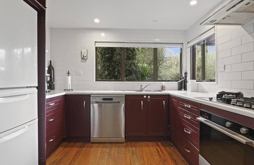 Lake Okareka Maison | Stunning Secluded Lake Views - 4 Bedrooms, 2 Bathrooms with Spa and Lake Views