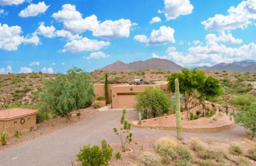 Fort McDowell Maison | Stunning Secluded Ranch, Sleeps 8, Pool and Jacuzzi