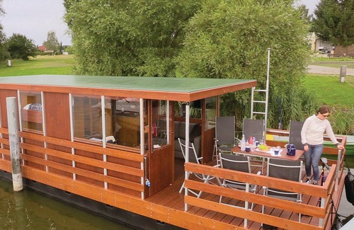 Radewege Location De Bateaux | Superbe navire de 2 chambres à Radewege