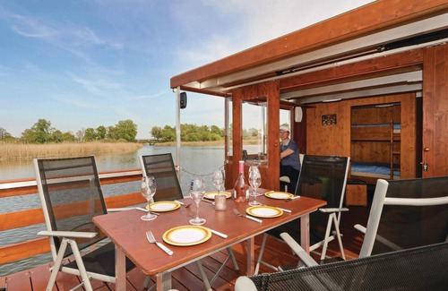Radewege Location De Bateaux | Superbe navire de 2 chambres à Radewege