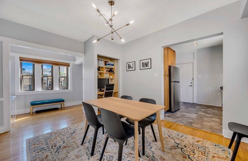 Uptown Copropriété | Stunning, Spacious, & Sun-soaked 2BR Uptown Condo by AllSet Turnover