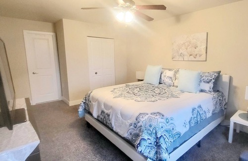 Downtown Copropriété | Stunning Spacious 2bd Apt w/ King Bed - Downtown/5 Min To DC/Free Garage Parking