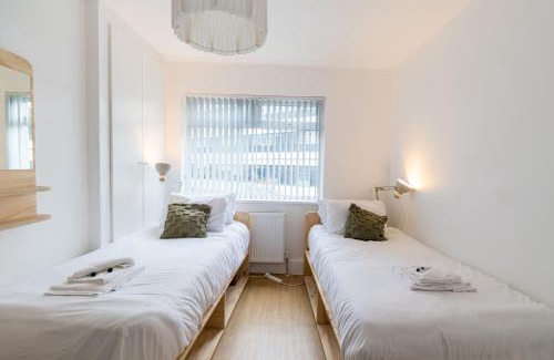 Newport Maison | Stunning Stay - Fast Wi-Fi - Garden - Walk to Town