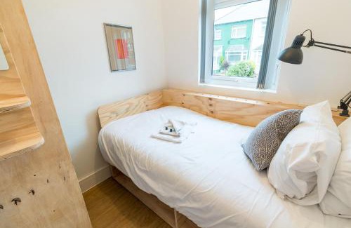 Newport Maison | Stunning Stay - Fast Wi-Fi - Garden - Walk to Town