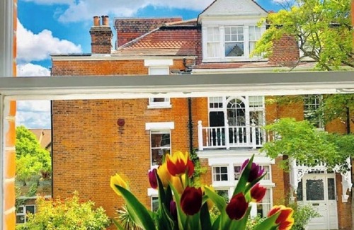 Highgate Appartement | Superbe studio avec un décor funky à Highgate!