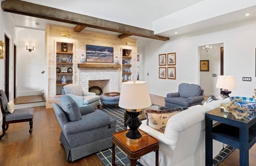 Sullivan's Island Maison | Stunning Sullivan's Island Monthly Summer Rental