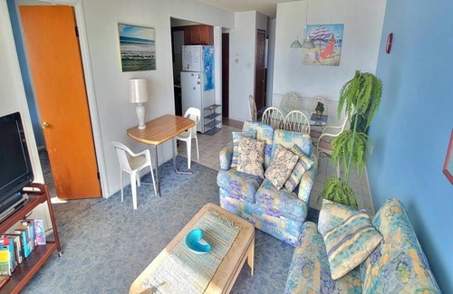Sea Isle City Copropriété | Stunning Unobstructed Beach Front Views- 3 Bedroom Condo in the heart of Sea Isle City