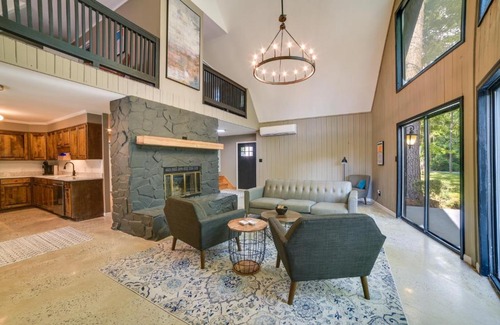 Valdosta Maison | Stunning Valdosta A-Frame Home with Private Pool!
